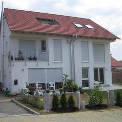 Doppelhaus, Baujahr 2005, Schlaitdorf